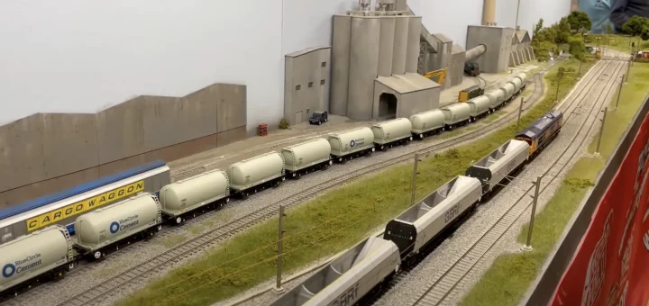 West Coast Cement by Hornby